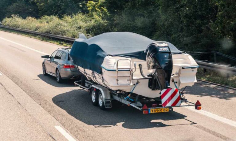 Boat trailer motorway