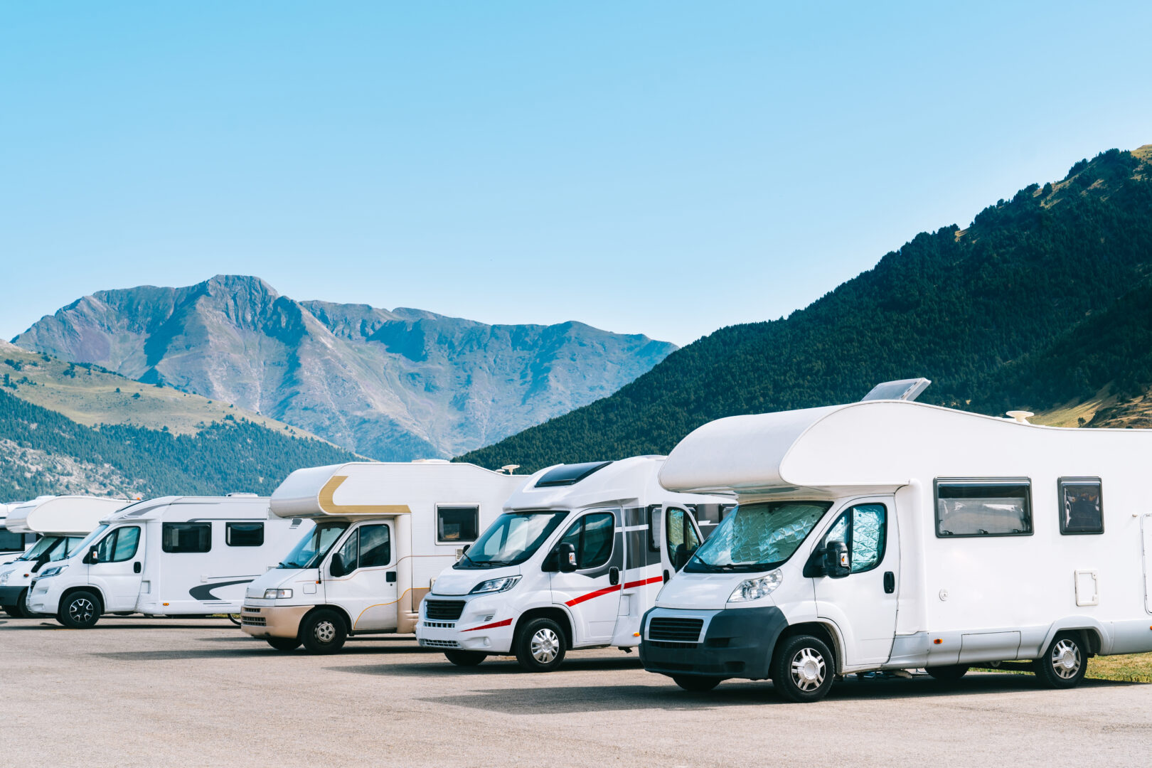 Summer,Tourism,With,Rv,In,The,Mountain.,Campers,Parked,In