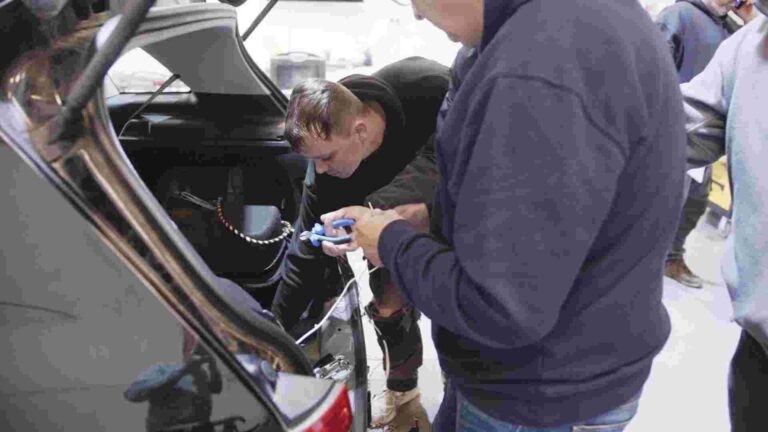 Towbar 3 day page image 1