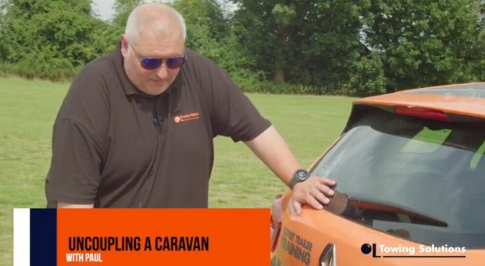 Uncouple a caravan with paul